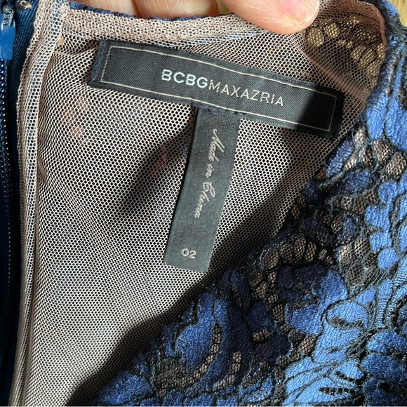 BCBG Maxazria Cailean blue and black Lace Gown SZ 2 - Picture 7 of 15